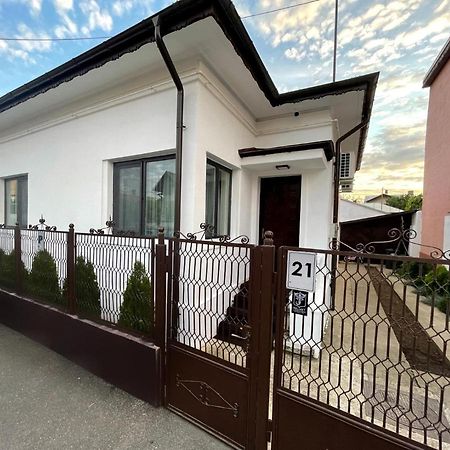 Premier Rooms Плоешти Экстерьер фото